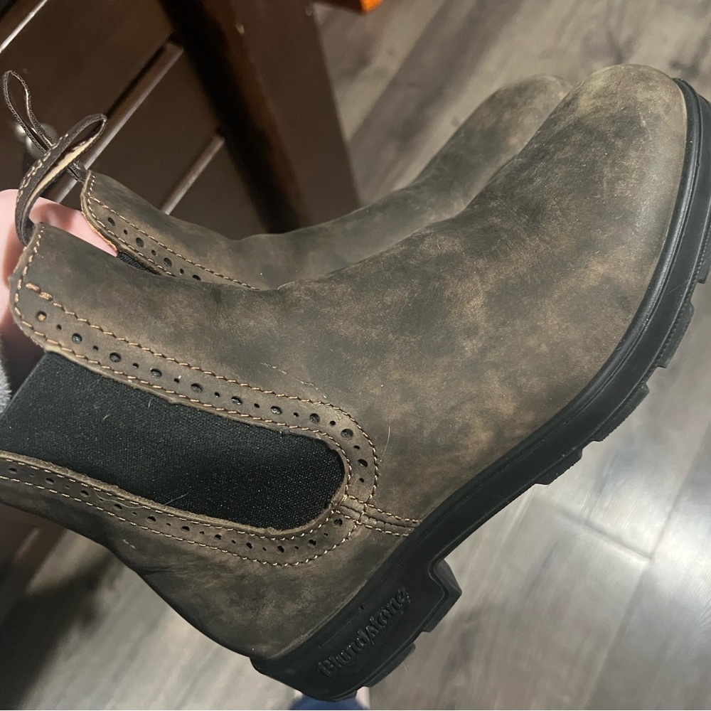 Blundstone Rustic Brown Women’s Boots size 8 women’s.